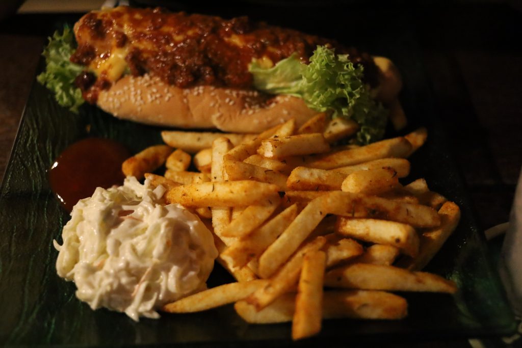 BlooiE's Chilli Cheesy "Dog"
